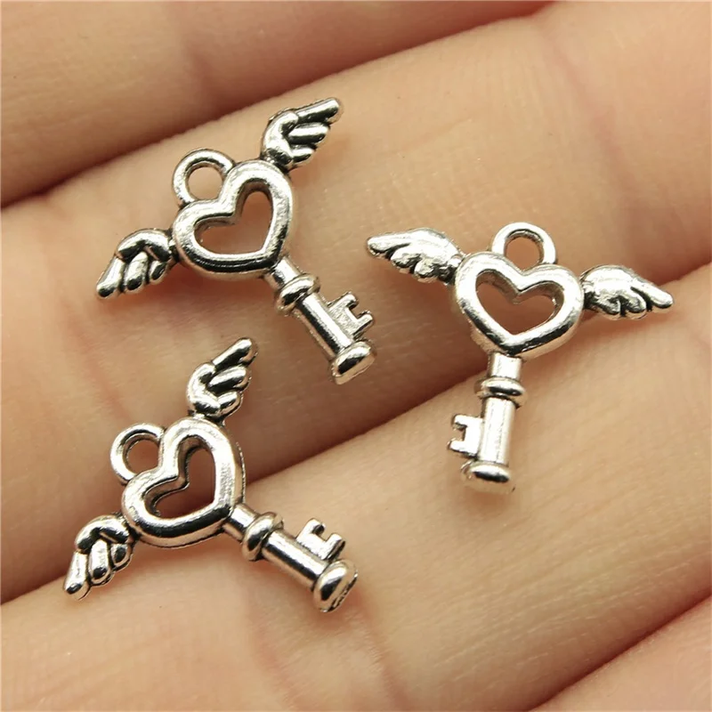 40pcs/pack 15x14mm Two Colors Antique Color Wings Key Heart Charms Pendant For Women Girls DIY Jewelry Making Accessories
40pcs/pack 15x14mm Two Colors Antique Color Wings Key Heart Charms Pendant For Women Girls DIY Jewelry Making Accessories