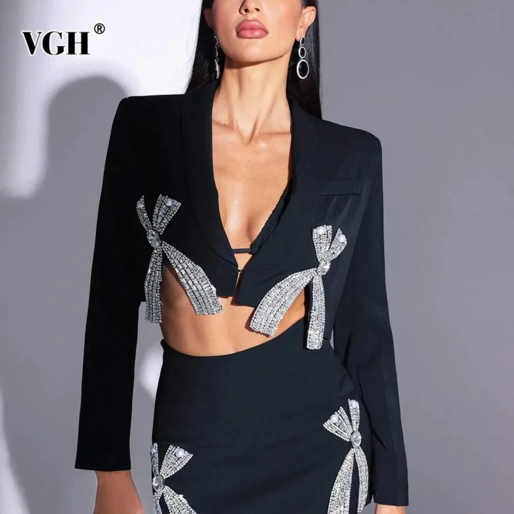 

VGH Casual Patchwork Diamonds Short Blazers For Women V Neck Long Sleeve Temperament Slimming Blazer Female Fashion Style New