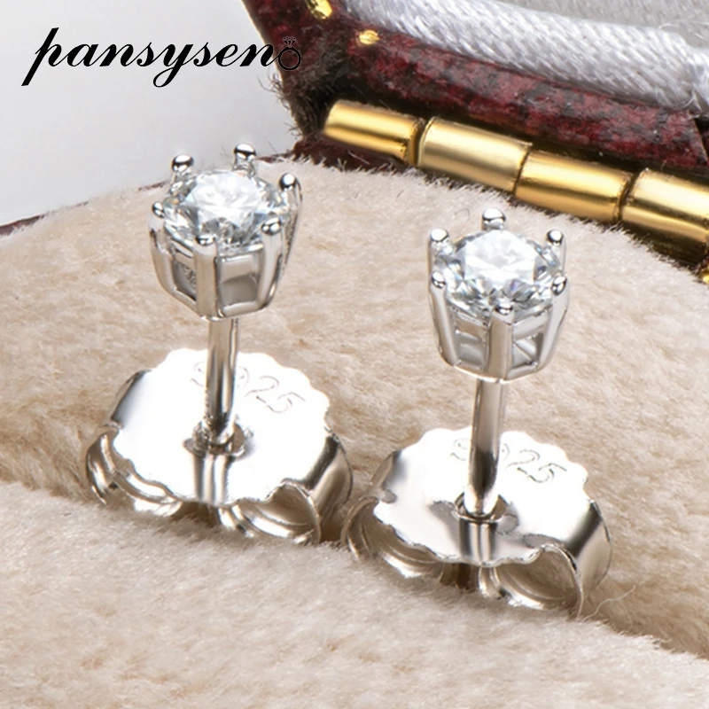 PANSYSEN Top Quality Real 3MM Round Cut D Color Moissanite Stud Earrings for Women 100% 925 Sterling Silver Wedding Fine Jewelry 
PANSYSEN Top Quality Real 3MM Round Cut D Color Moissanite Stud Earrings for Women 100% 925 Sterling Silver Wedding Fine Jewelry