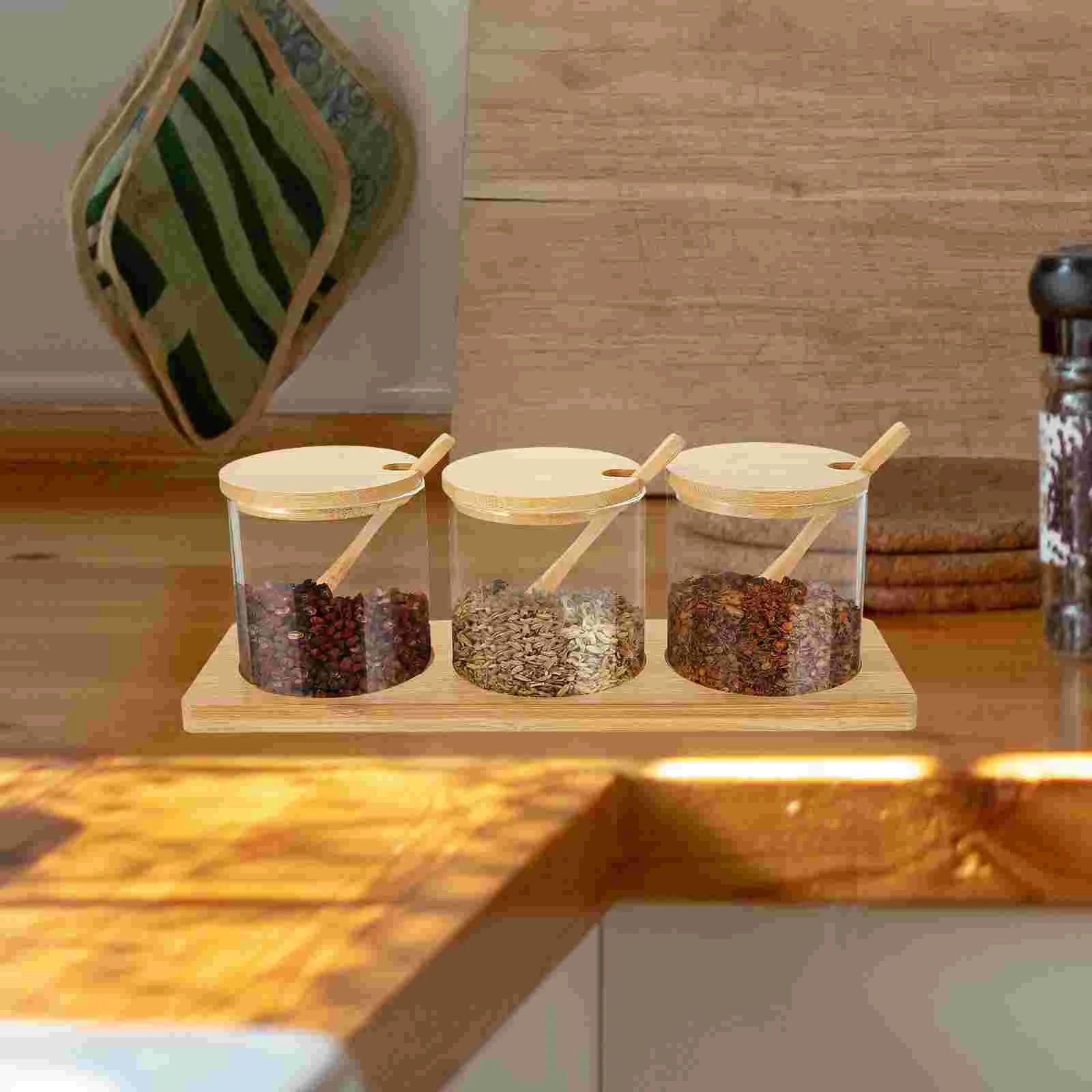 3pcs/1 Set Glass Sealed Seasoning Pot Seasoning Jars Household Seasoning Boxes Sealed Condiment Pot with Lid and Spoon
3pcs/1 Set Glass Sealed Seasoning Pot Seasoning Jars Household Seasoning Boxes Sealed Condiment Pot with Lid and Spoon
