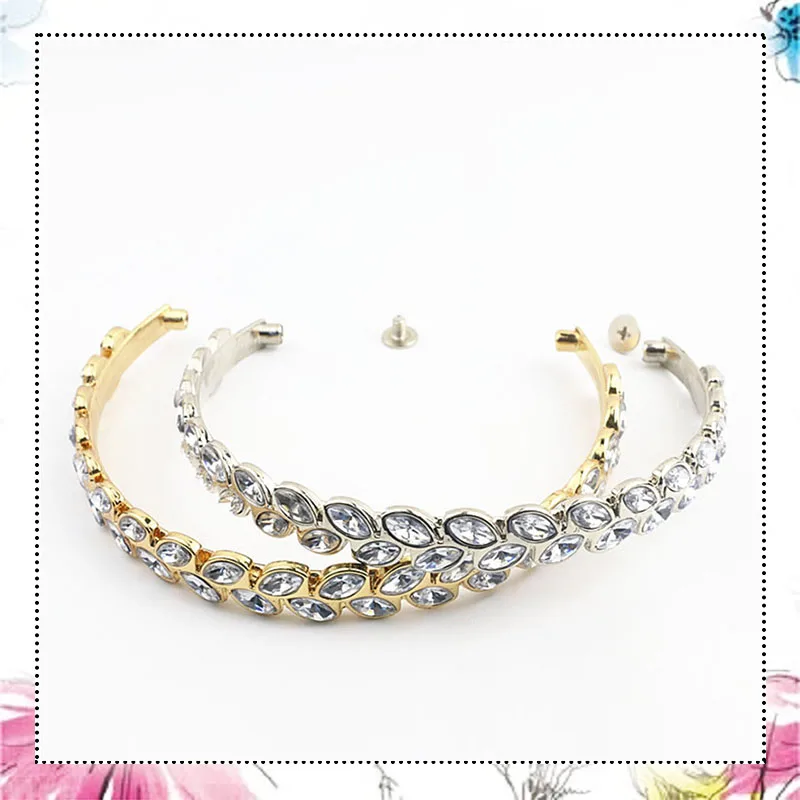 4Pcs 110mm Crystal Rhinestone Bag Handle Screw Buckle Women Handbag Strap Clothes Decorative Clasp Loop DIY Hardware Accessories
4Pcs 110mm Crystal Rhinestone Bag Handle Screw Buckle Women Handbag Strap Clothes Decorative Clasp Loop DIY Hardware Accessories