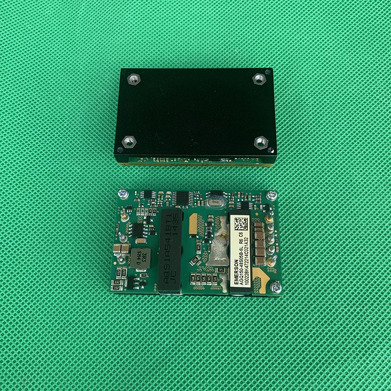 AGQ150-48S05B-6L 48 до 5 В 30A модуль питания 
AGQ150-48S05B-6L 48 до 5 В 30A модуль питания