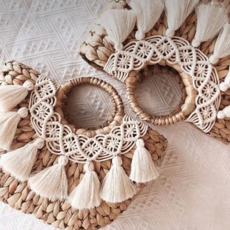 Grass Woven 2023 New Corn Skin Handbag Pastoral Style Weaving Casual Vine Woven Bag Retro Chinese Style Practical
Grass Woven 2023 New Corn Skin Handbag Pastoral Style Weaving Casual Vine Woven Bag Retro Chinese Style Practical