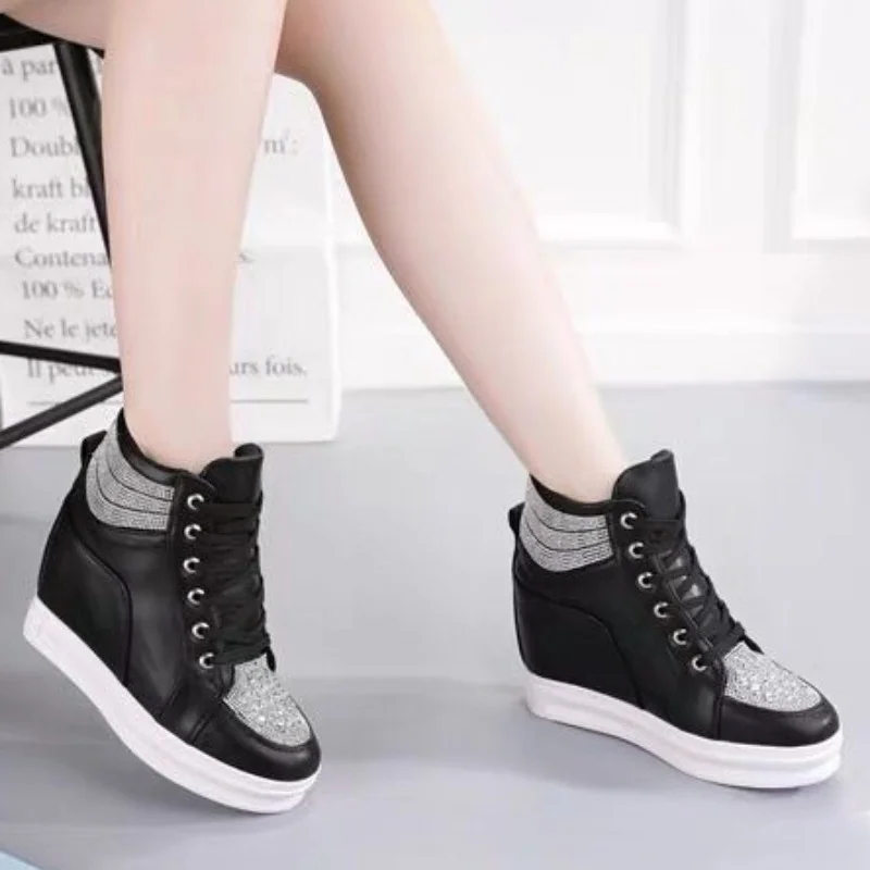 Women's Vulcanized Flats High Top Solid Color Lace Up Rhinestone Internal Height Increase Casual Walking Shoes Zapato Mujer
Women's Vulcanized Flats High Top Solid Color Lace Up Rhinestone Internal Height Increase Casual Walking Shoes Zapato Mujer