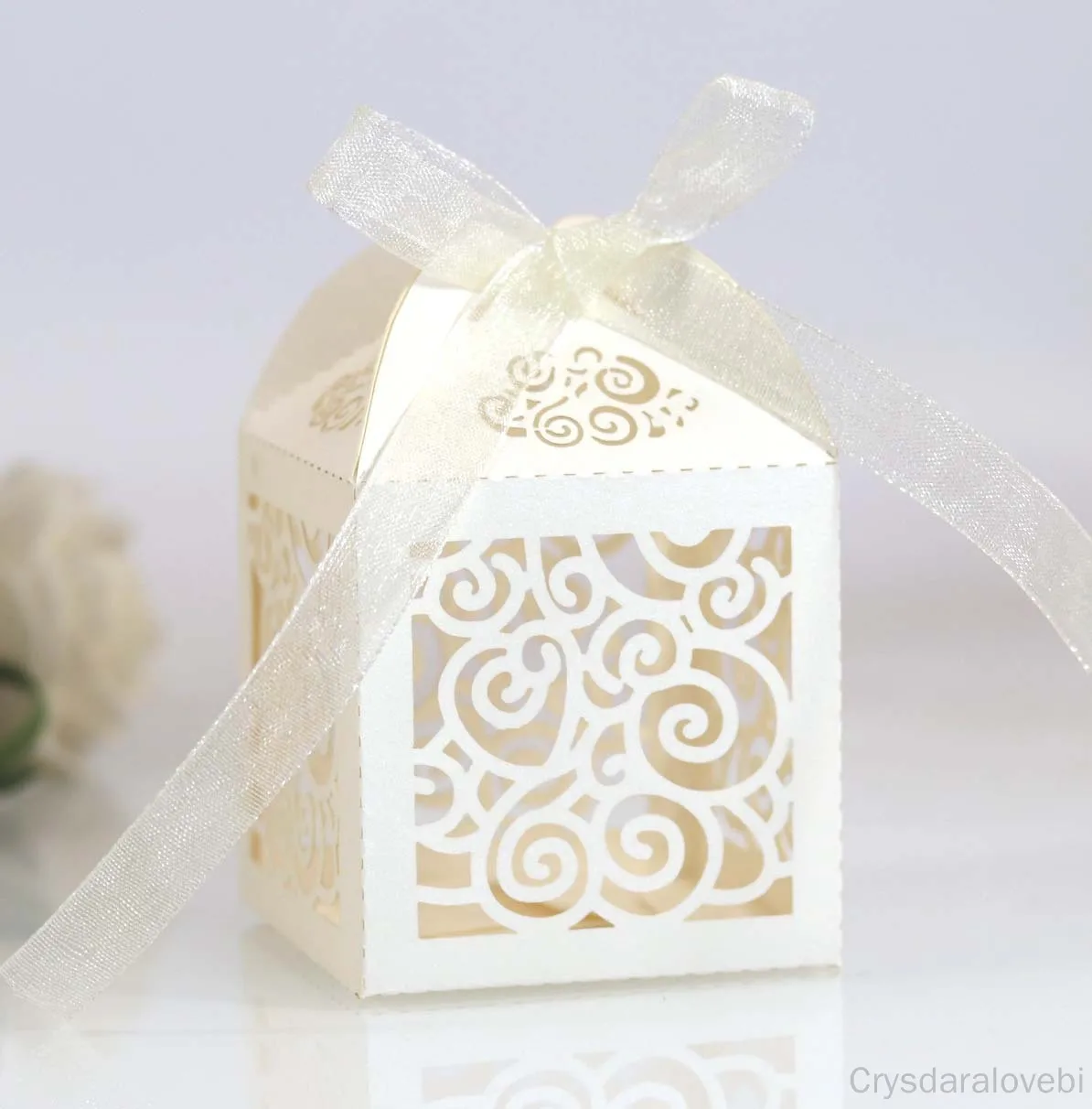 100PCS Laser Hollow Candy Box Heart Pattern Paper Box Chocolate Window Box Cover
100PCS Laser Hollow Candy Box Heart Pattern Paper Box Chocolate Window Box Cover