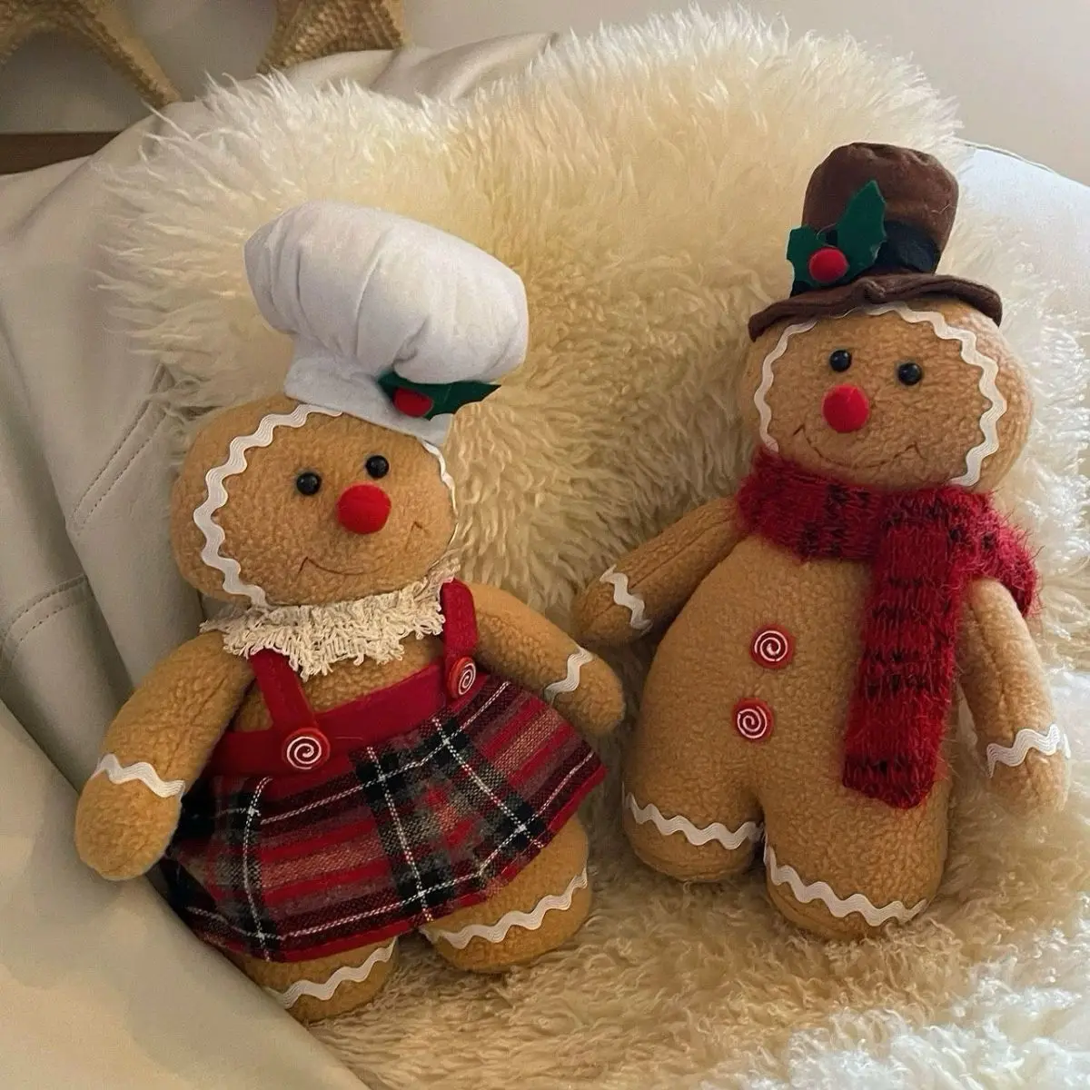 Плюшевая наполненная Кукла Kawaii Ginger Man, декоративная подушка для кровати, аксессуары для рождественской елки, детские рождественские подарки, 30 см
Плюшевая наполненная Кукла Kawaii Ginger Man, декоративная подушка для кровати, аксессуары для рождественской елки, детские рождественские подарки, 30 см