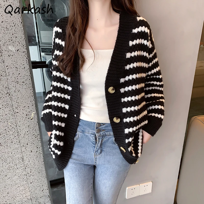 

Striped V-neck Cardigans Women Baggy Slouchy Long Sleeve Sweaters Elegant Knitwear Ulzzang Fashion Knitting Cozy All-match Chic