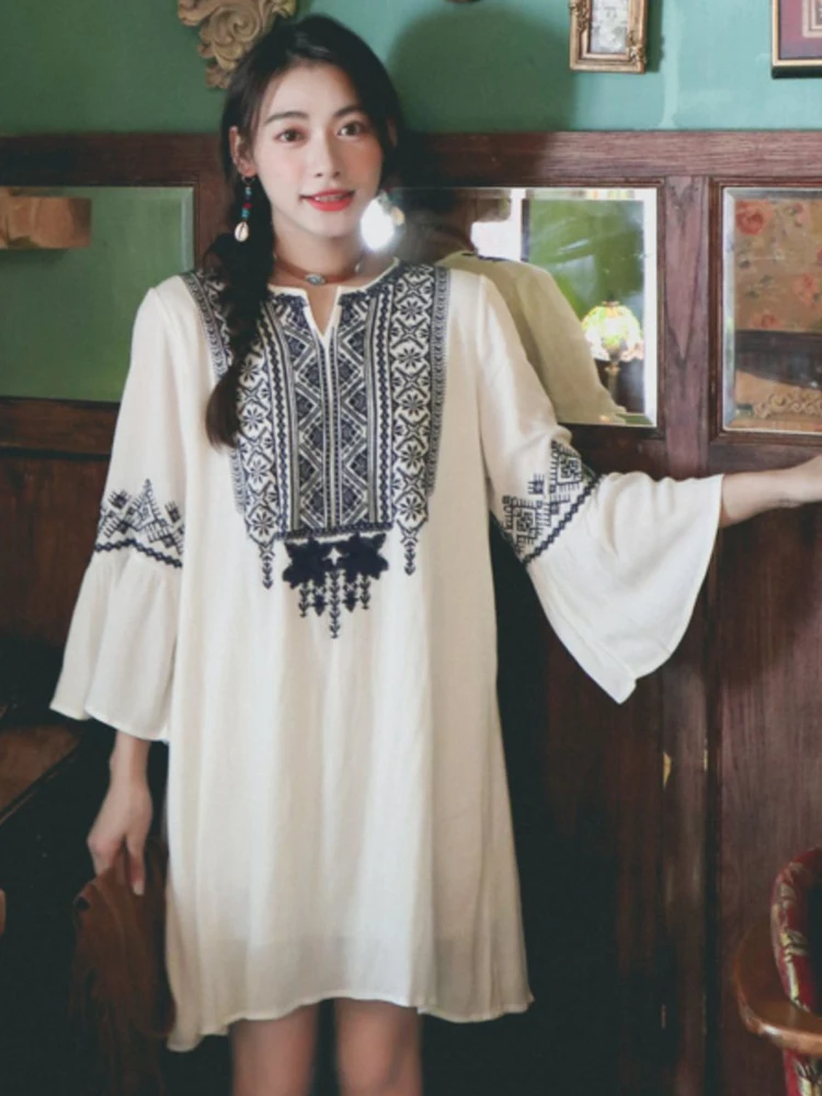 New women's national style retro heavy industry embroidered tassel cotton hemp holiday loose white mini dress
New women's national style retro heavy industry embroidered tassel cotton hemp holiday loose white mini dress