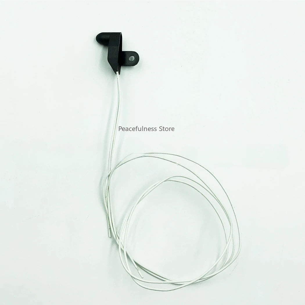 Suitable for Renault car outdoor temperature sensor 277227085R white wire 277228552R black wire
Suitable for Renault car outdoor temperature sensor 277227085R white wire 277228552R black wire