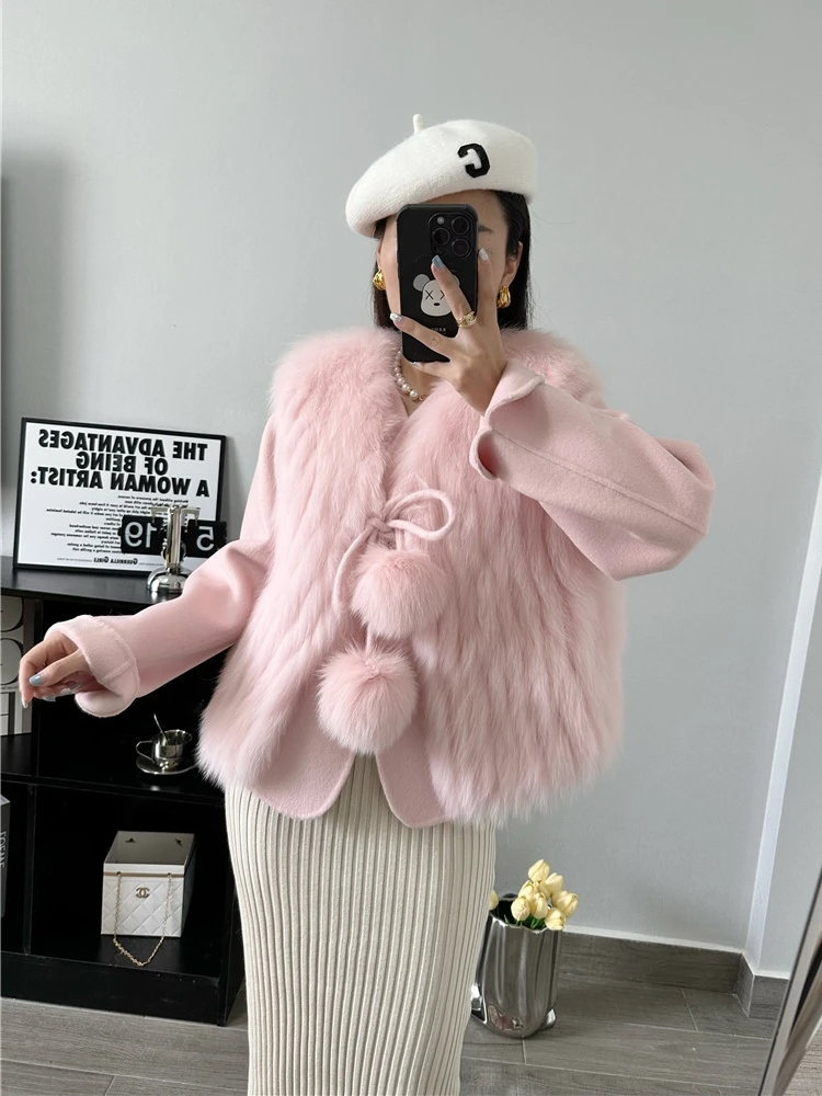 2023 Fashion Winter Fur Coat Real Natural Fox Fur Vest Outwear Ladies Female Coat Cashmere Wool Woolen Women Jacket Luxury
2023 Fashion Winter Fur Coat Real Natural Fox Fur Vest Outwear Ladies Female Coat Cashmere Wool Woolen Women Jacket Luxury