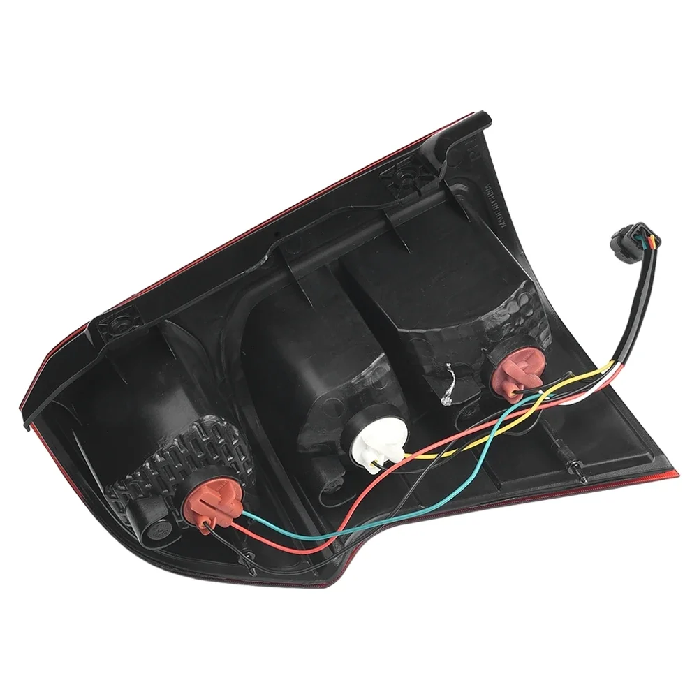 Durable Tail Light Assembly Tail Light 83602-32500 Red Tail Light Assembly Tail Light Assembly Brake For Ssangyong Actyon Sports
Durable Tail Light Assembly Tail Light 83602-32500 Red Tail Light Assembly Tail Light Assembly Brake For Ssangyong Actyon Sports