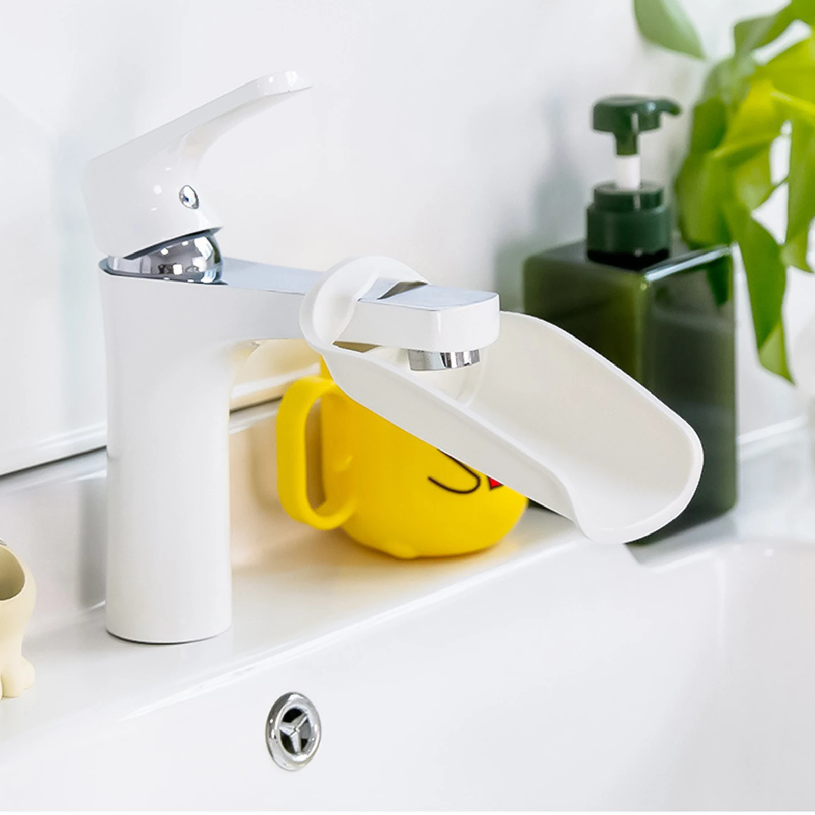 1 Piece Faucet Extender Water Saving Help Children Hand Washing Equipment Bathroom Kitchen Accessories Sink Faucet Extension
1 Piece Faucet Extender Water Saving Help Children Hand Washing Equipment Bathroom Kitchen Accessories Sink Faucet Extension