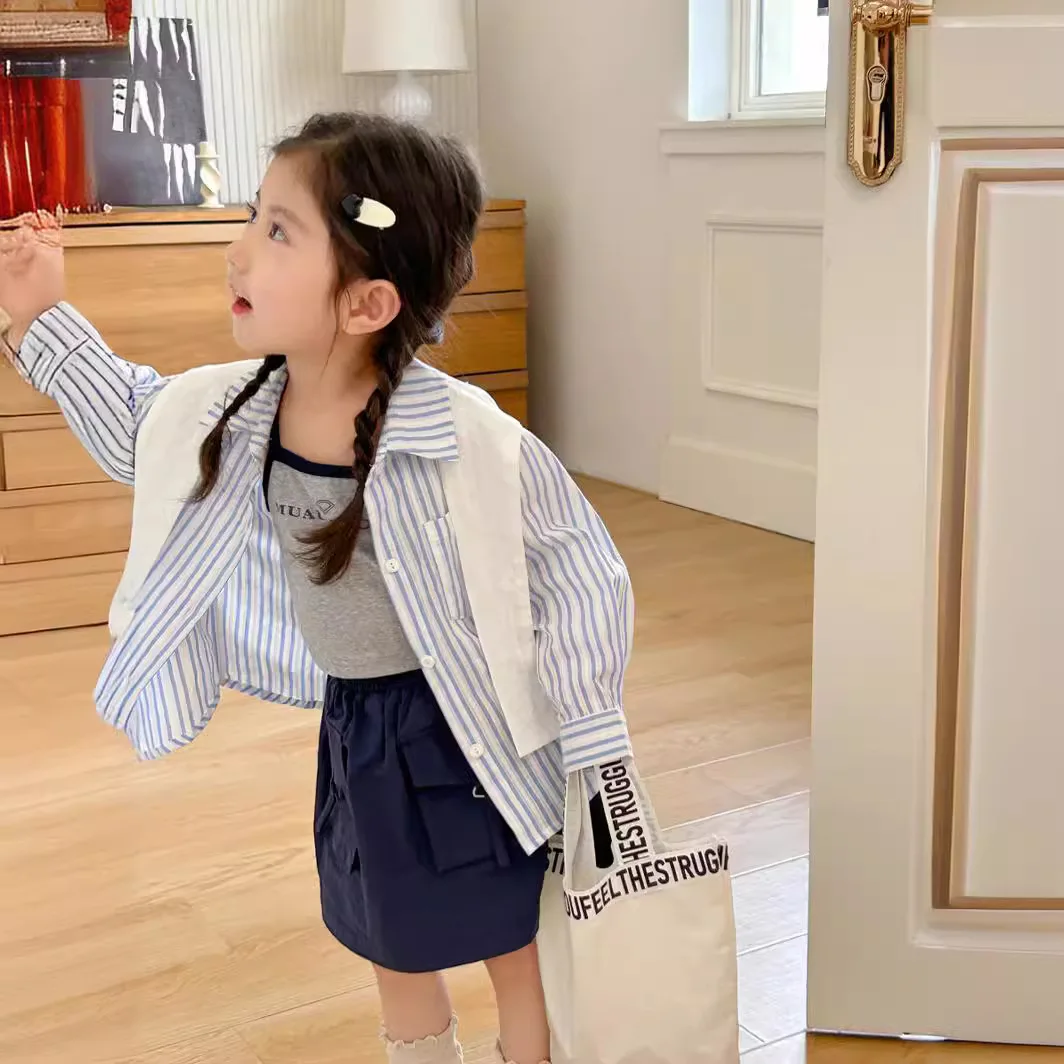 

2024 Spring/Summer New Classic Striped Shirt Small Medium Sized Children, Sling Half Skirt Three Piece Set For Girls, And