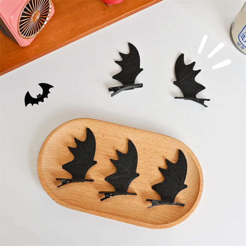 

New Girl Lolita Black Little Devil Bat Wings Hairpin JK Clothing Accessories Funny Photo Halloween Decoration