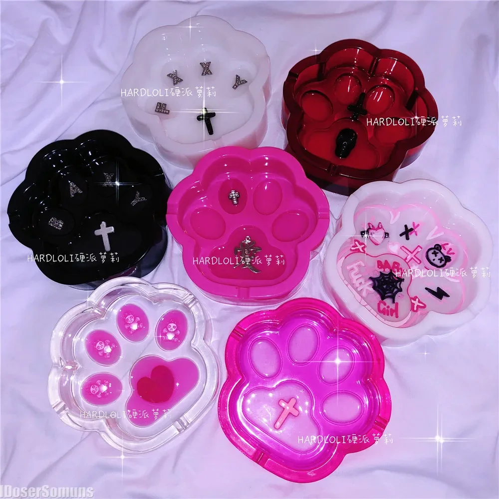 

Claw Cute Cat Kawaii Resin Handmade Ashtray Gift for Girlfriend Home Accessories Gadgets Ash Tray