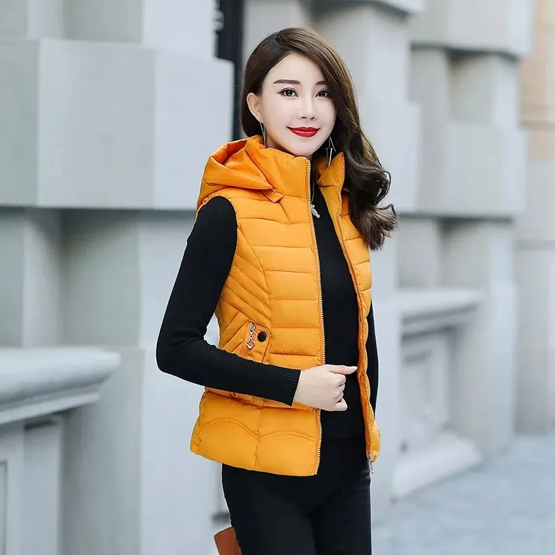 Short Women Parka Winter Vests Hooded 2023 New Short Vest Cotton Padded Jacket Stand Collar Sleeveless Female Autumn Waistcoat
Short Women Parka Winter Vests Hooded 2023 New Short Vest Cotton Padded Jacket Stand Collar Sleeveless Female Autumn Waistcoat