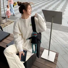 Round Neck Pullover Fashion Trendy Knit Sweater Plus Velvet Thick Thick Loose Wild Casual Lazy Cute Sweet Solid Color Top
Round Neck Pullover Fashion Trendy Knit Sweater Plus Velvet Thick Thick Loose Wild Casual Lazy Cute Sweet Solid Color Top