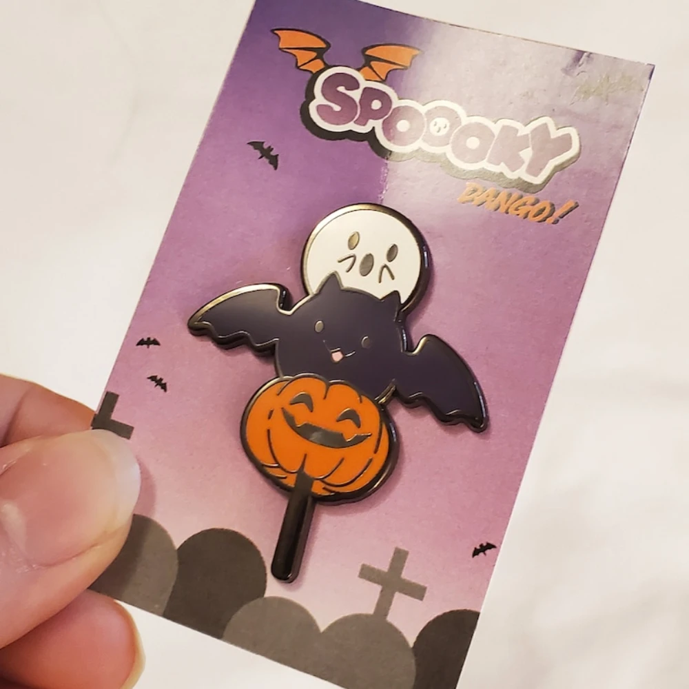 

Halloween Ghost Bat Pumpkin Enamel Pin Ghost Metal Badge Punk Brooch for Jewelry Accessory Halloween Gifts