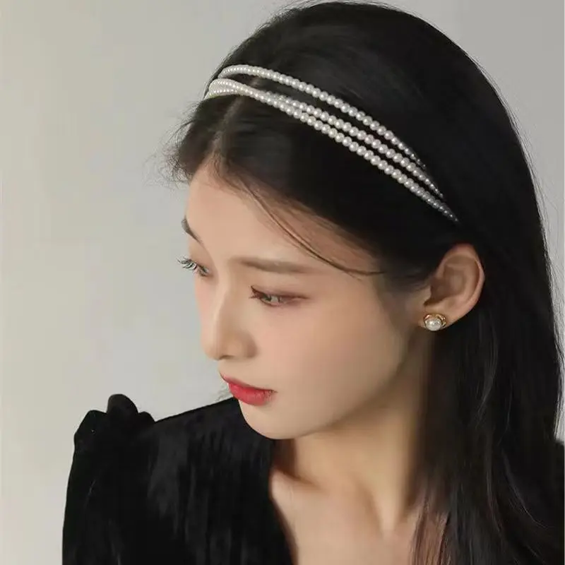 Fashionable Simple Elegant Women'S Three Layer White Pearl Headband Headwear Retro Style Versatile Hair Accessory Styling Tool
Fashionable Simple Elegant Women'S Three Layer White Pearl Headband Headwear Retro Style Versatile Hair Accessory Styling Tool