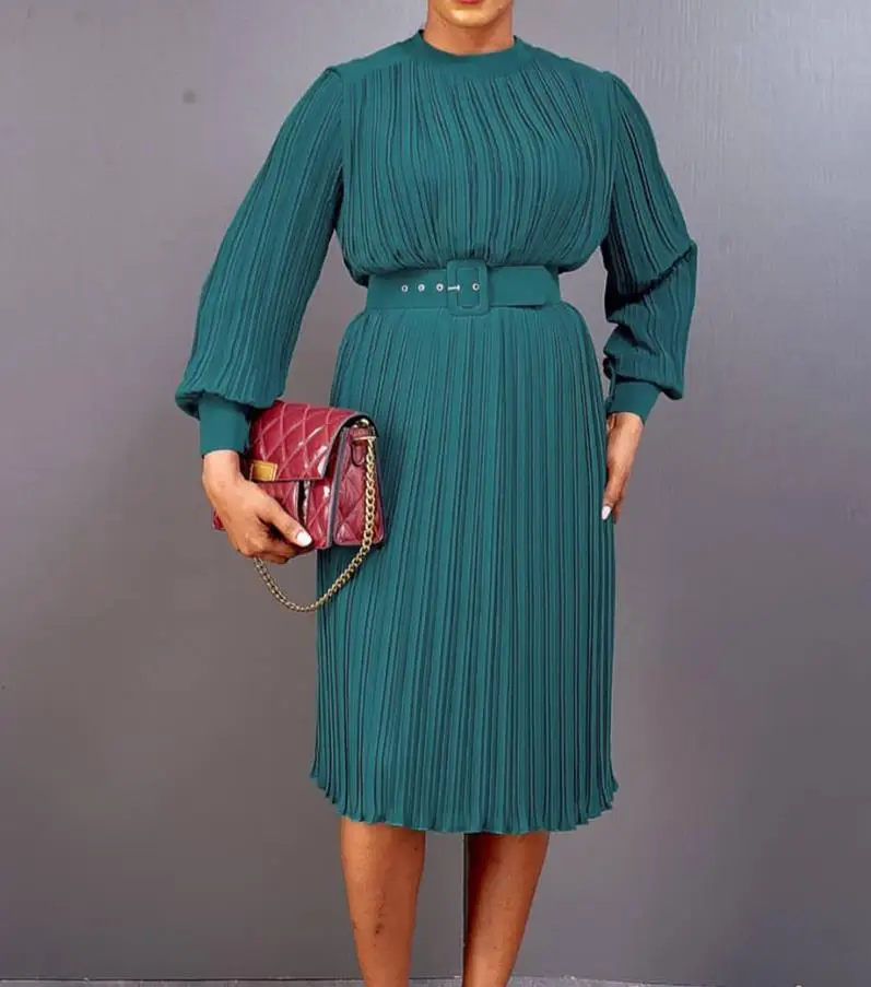 Autumn 2023 New Fashion Casual Daily Pleated Loose Fitting Dress Temperament Commuting Solid Color Elegant Dresses for Women
Autumn 2023 New Fashion Casual Daily Pleated Loose Fitting Dress Temperament Commuting Solid Color Elegant Dresses for Women