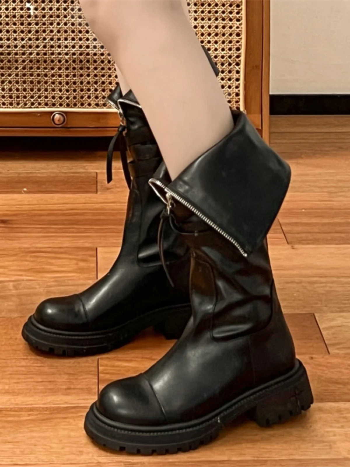 Boots Women New 2023 Shoes Round Toe Zipper Clogs Platform Sexy Thigh High Heels High Sexy Autumn Rubber Over-the-Knee Ladies Me
Boots Women New 2023 Shoes Round Toe Zipper Clogs Platform Sexy Thigh High Heels High Sexy Autumn Rubber Over-the-Knee Ladies Me