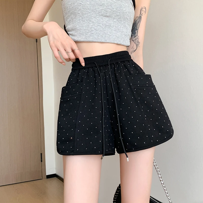 Шорты с завышенной талией, повседневные универсальные спортивные свободные трапециевидные Широкие штаны с эластичным поясом, со стразами, лето 2024
Шорты с завышенной талией, повседневные универсальные спортивные свободные трапециевидные Широкие штаны с эластичным поясом, со стразами, лето 2024