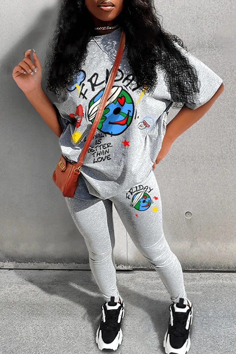 STYLISH LADY Letter Cartoon Printed Sporty 2 Piece Set Women Short Sleeve T Shirt and Pant Suits 2023 Summer Loose Tracksuits
STYLISH LADY Letter Cartoon Printed Sporty 2 Piece Set Women Short Sleeve T Shirt and Pant Suits 2023 Summer Loose Tracksuits