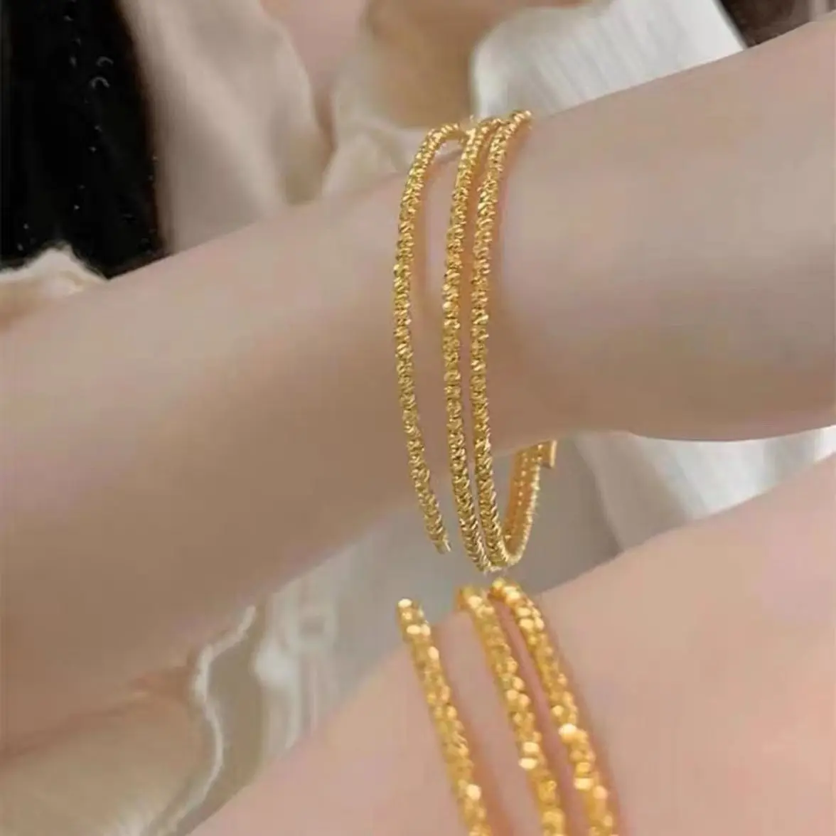 

14k Gold Color Elasticity Laser Bead Bracelet for Women Three Loop Bracelet Fashion Party Wedding Engagement Bangle Jewlery Gift