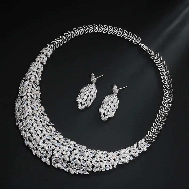 Комплект из колье, серёг и кольца, под Белое золото 14 к
Комплект из колье, серёг и кольца, под Белое золото 14 к