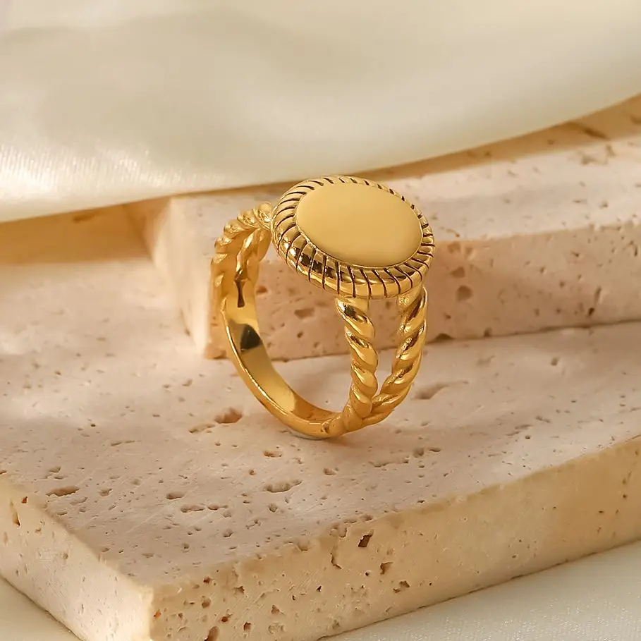 Uworld Strand Oval Glossy 18K Gold Plated Stainless Steel Band Jewelry Ring Special Gift For Ladies Anillos Acero Inoxidable
Uworld Strand Oval Glossy 18K Gold Plated Stainless Steel Band Jewelry Ring Special Gift For Ladies Anillos Acero Inoxidable