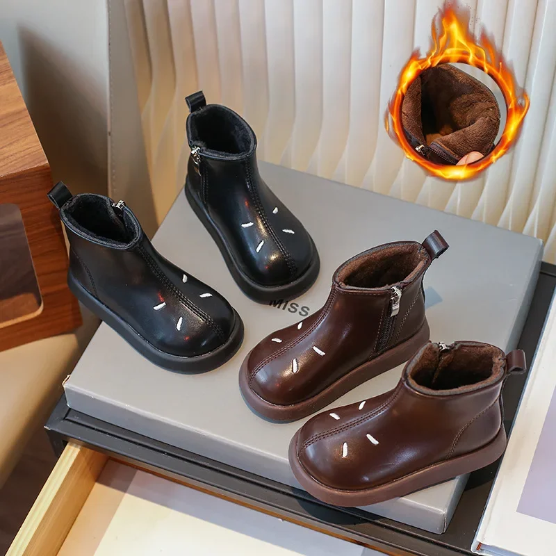 Girl Short Boot Plush Girl Cotton Boot Anti-slippery Children Leather Boots Side Zipper Women Boot Winter Shoe for Girl Kid Bota
Girl Short Boot Plush Girl Cotton Boot Anti-slippery Children Leather Boots Side Zipper Women Boot Winter Shoe for Girl Kid Bota