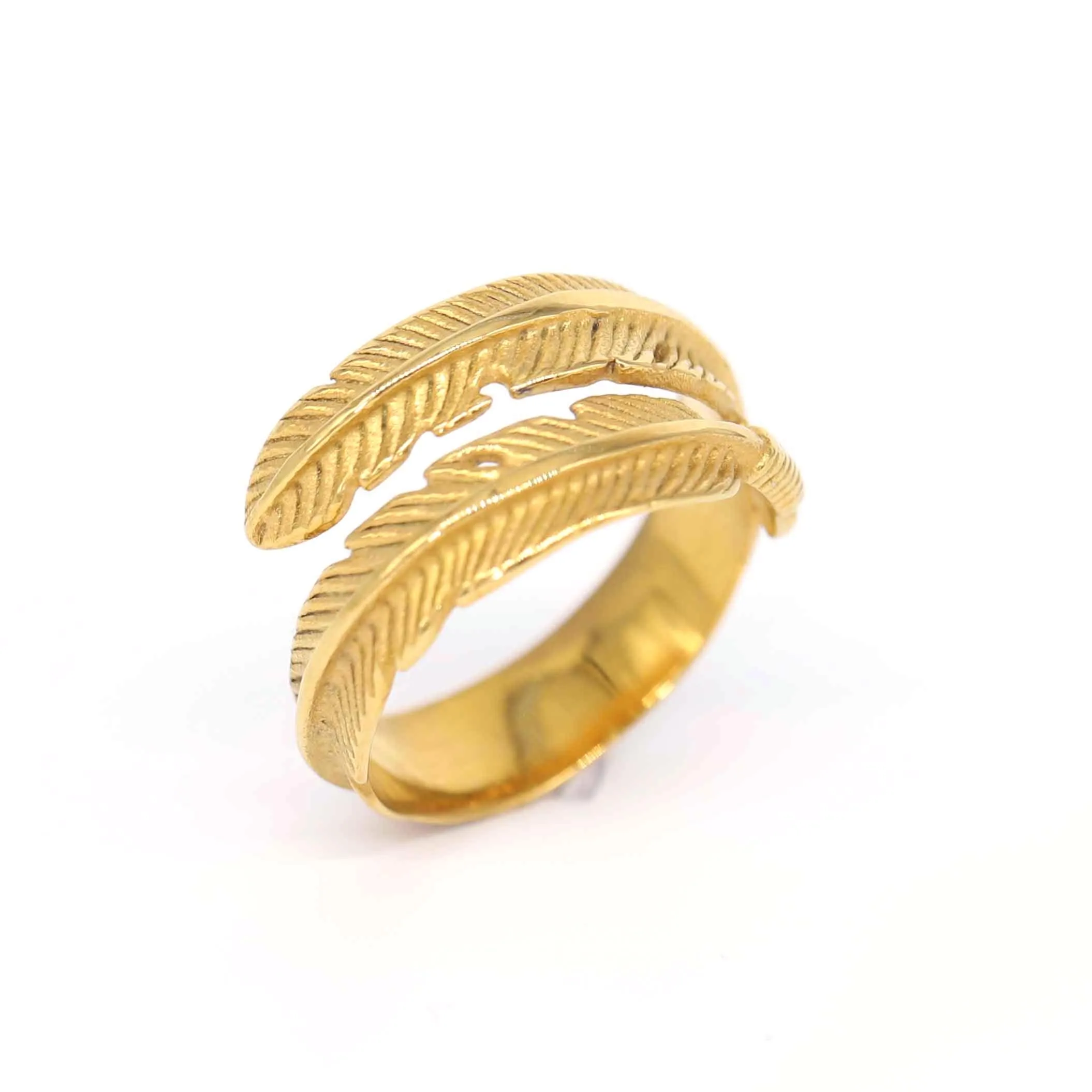 European and American fashion new stainless steel gold-plated ring is not allergic personality feather leaf adjustable ring
European and American fashion new stainless steel gold-plated ring is not allergic personality feather leaf adjustable ring