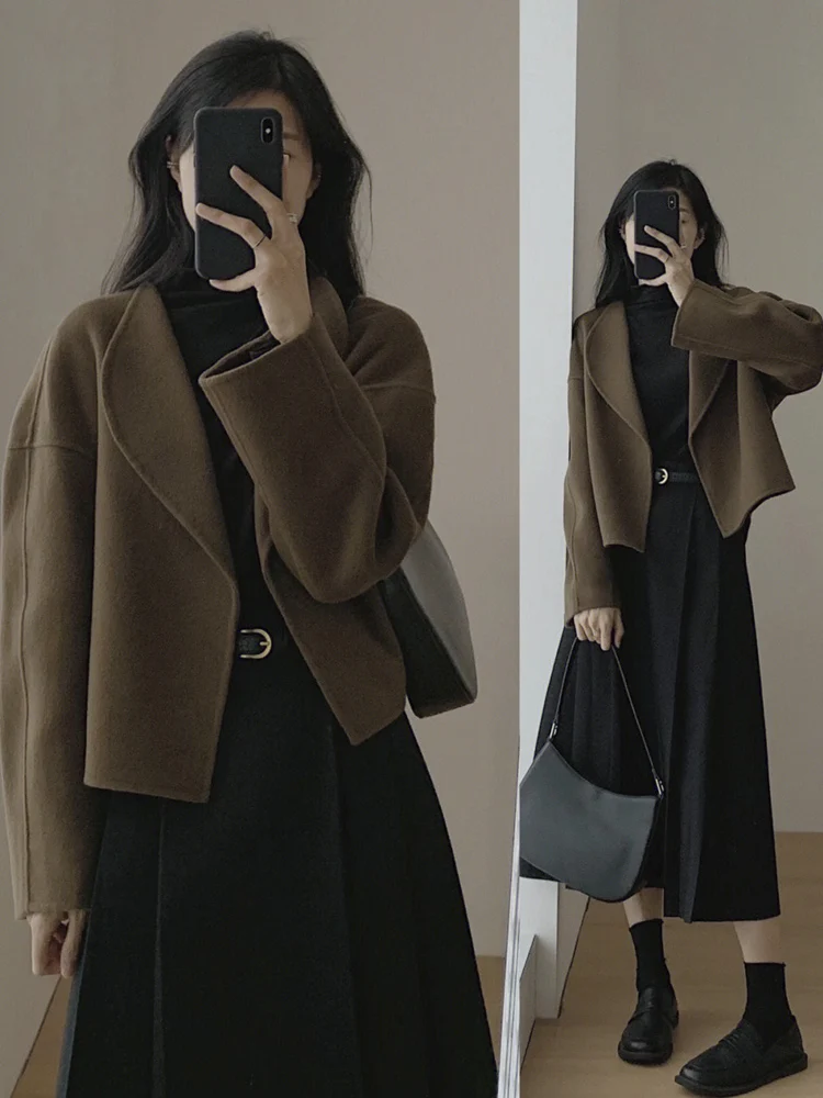 UNXX Office Lady Style Short Wool Coat Women Autumn Winter Thickening Petite Double Faced Wool Elegant Woolen Coat Women Jacket
UNXX Office Lady Style Short Wool Coat Women Autumn Winter Thickening Petite Double Faced Wool Elegant Woolen Coat Women Jacket