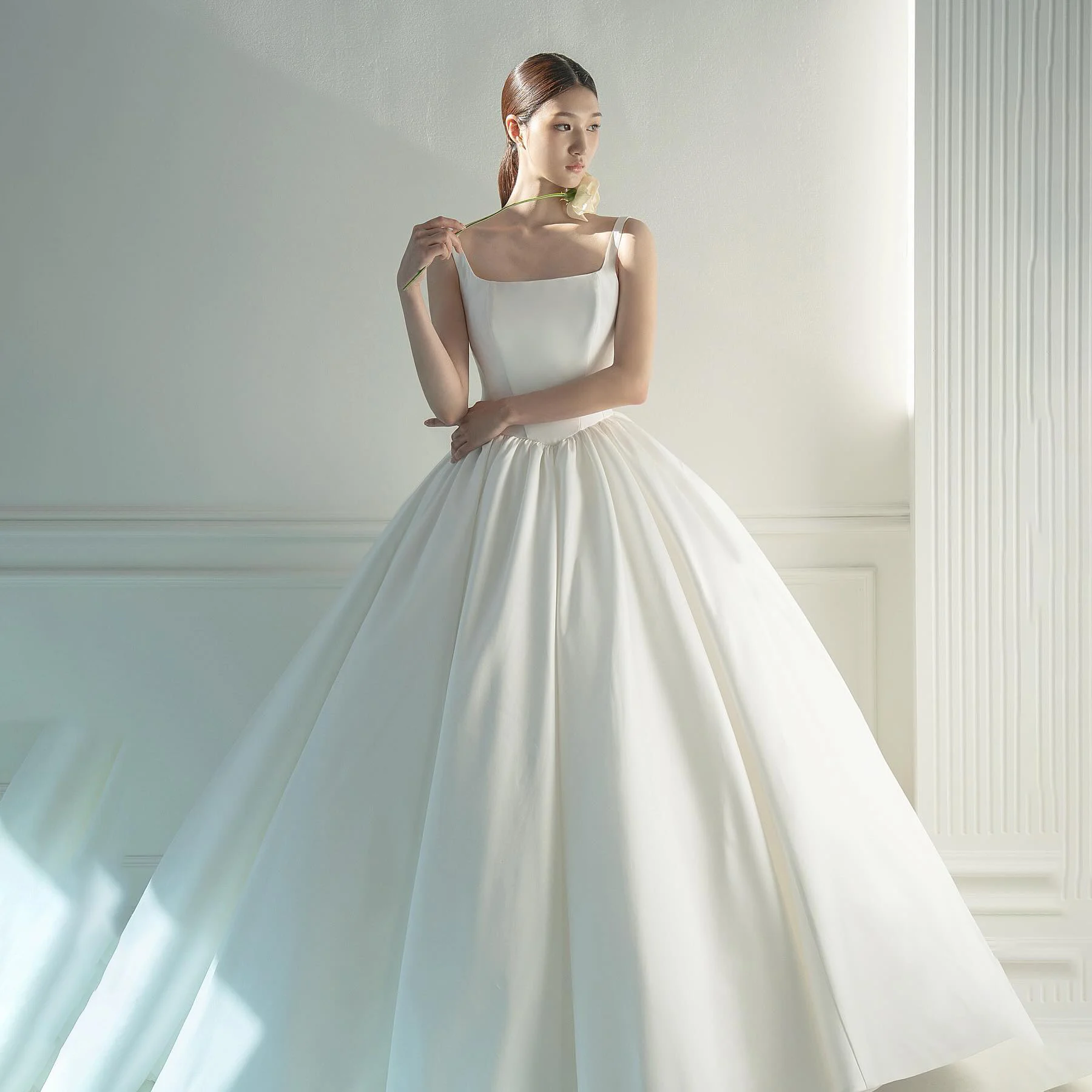 OEING Square Collar Luxury Formal Wedding Dresses White Simple Sleeveless 프롬드레스 Floor Length Elegant Bride Gowns Party Women
OEING Square Collar Luxury Formal Wedding Dresses White Simple Sleeveless 프롬드레스 Floor Length Elegant Bride Gowns Party Women
