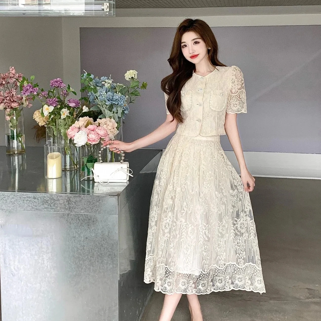 French Beautiful Small Fragrance Pink Bubble Sleeve Top Female Antique Vintage Summer Dress With A Whole Set Of Skirts
French Beautiful Small Fragrance Pink Bubble Sleeve Top Female Antique Vintage Summer Dress With A Whole Set Of Skirts
