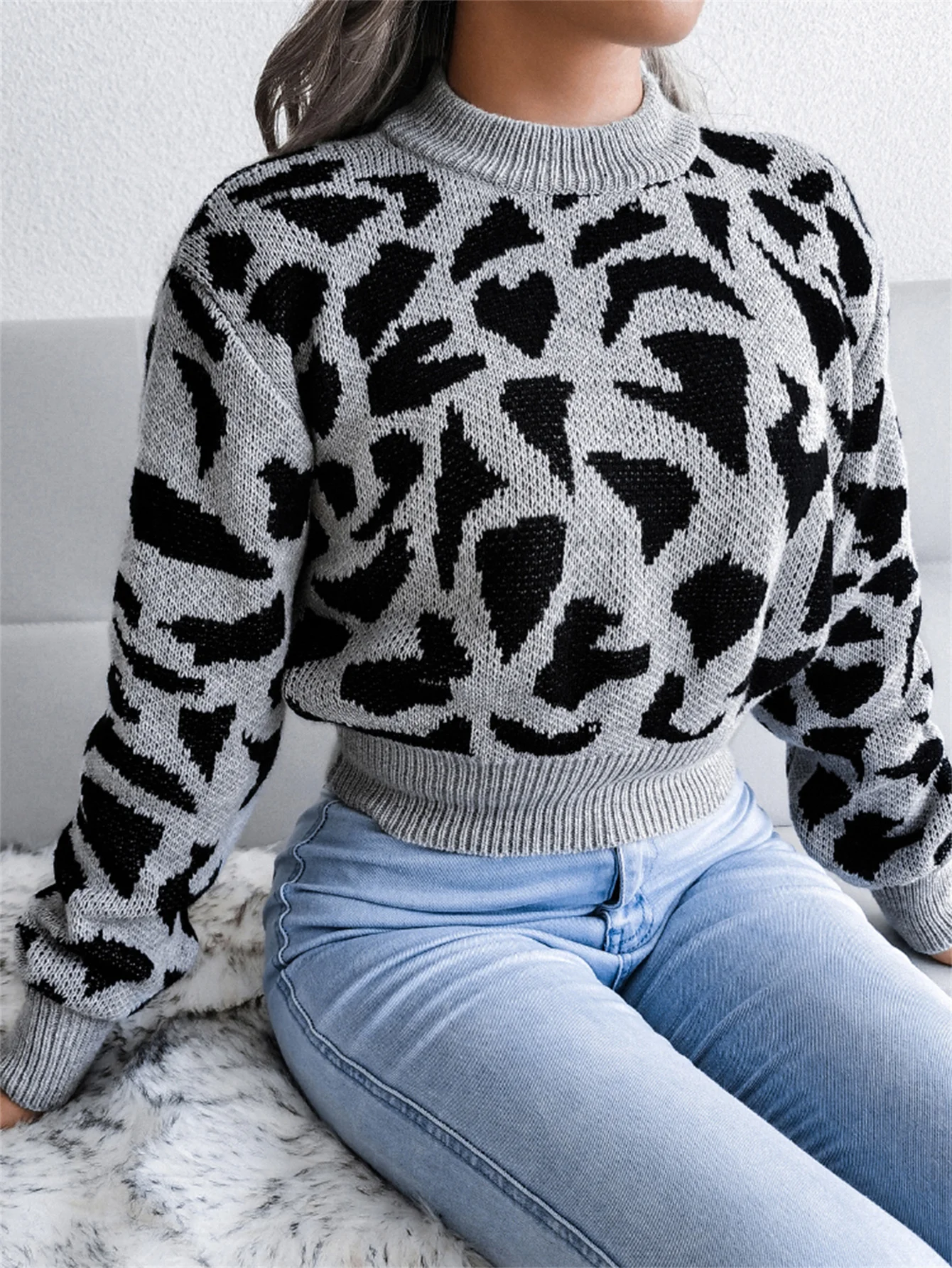 Autumn Winter Round Neck Fashion Leopard Pattern Waist Collection Short Knitted Pullover For Women Sweater Long Sleeve Top Autumn Winter Round Neck Fashion Leopard Pattern Waist Collection Short Knitted Pullover For Women Sweater Long Sleeve Top