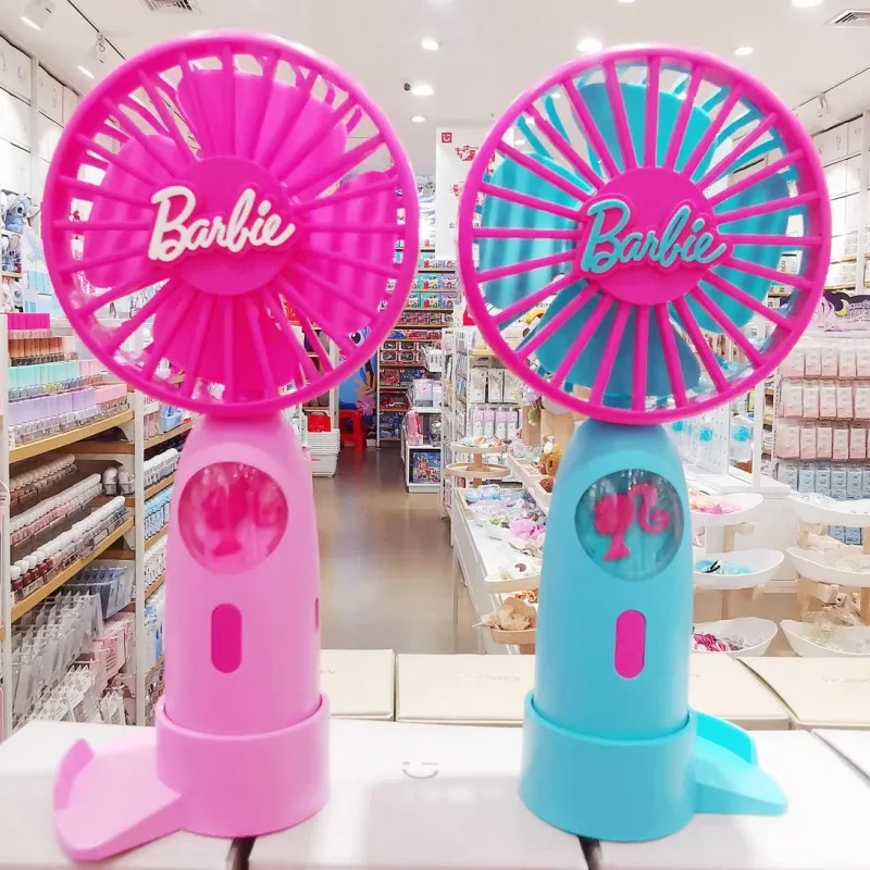 Miniso Барби летняя аниме кавайная Солнцезащитная сияющая серия 1200 мАч Usb интерфейс зарядка портативный крутой Ручной Веер праздничный подарок
Miniso Барби летняя аниме кавайная Солнцезащитная сияющая серия 1200 мАч Usb интерфейс зарядка портативный крутой Ручной Веер праздничный подарок