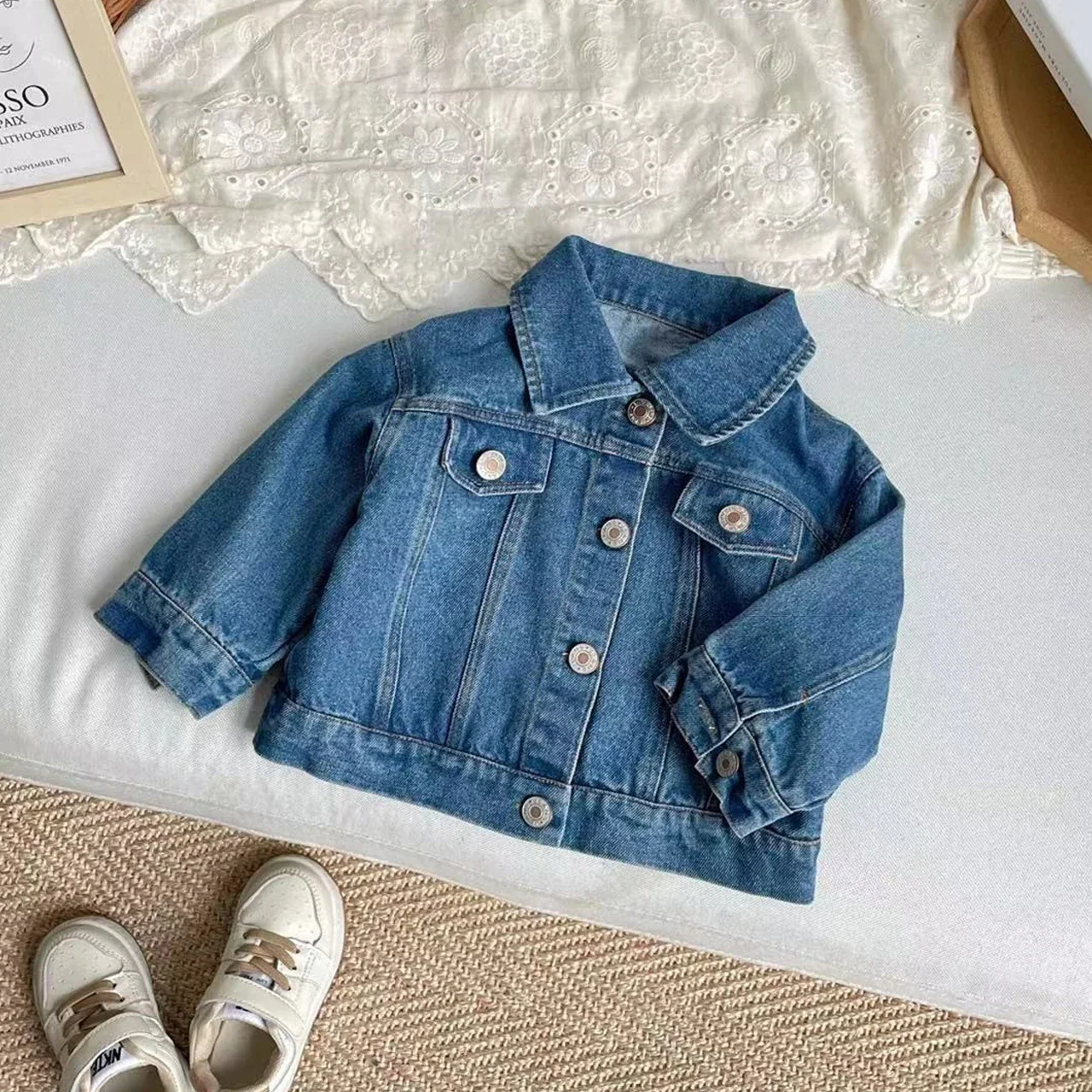2024 Fashion Girl Denim Jacket Spring Autumn New Kid Boys Coats Clothes Single-breasted Turn Down Collar Children Outerwear
2024 Fashion Girl Denim Jacket Spring Autumn New Kid Boys Coats Clothes Single-breasted Turn Down Collar Children Outerwear