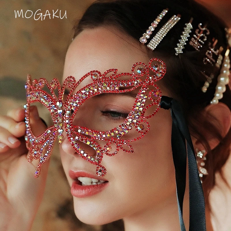 MOGAKU Girl Red Crystal Face Jewelry Mask Women Sexy Masquerade Eye Accessories Mens Charm Rhinestone Masks Holiday Party Bijoux
MOGAKU Girl Red Crystal Face Jewelry Mask Women Sexy Masquerade Eye Accessories Mens Charm Rhinestone Masks Holiday Party Bijoux
