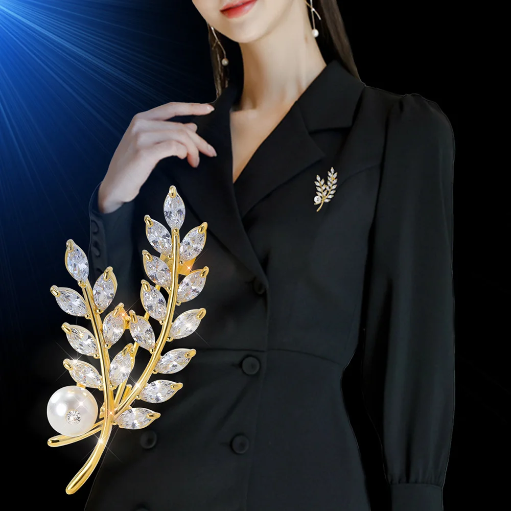 

Brooch Women Luxury Designer Shiny Silver Leaf Crystal Brooch Pins Unisex Pearl High Quality Clothes Fashion Broach Jewelry Gift