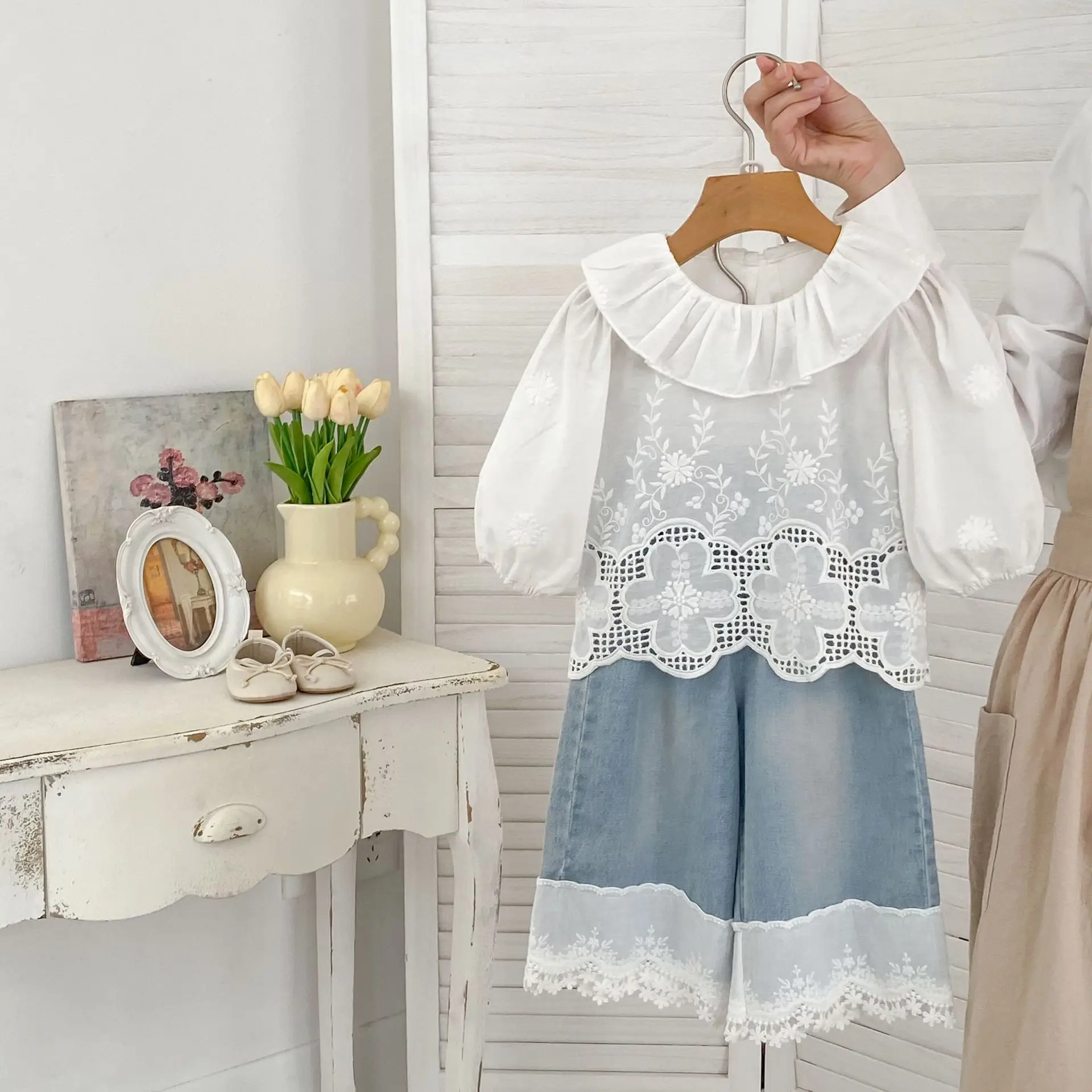 2025 Autumn New Girls Long Sleeve Lace Embroidery Shirts Solid Baby Girl Lapel Blouse Cotton Kids Tops Children Clothes 23 S397d172990e145ab8a0df18475fa4e8at