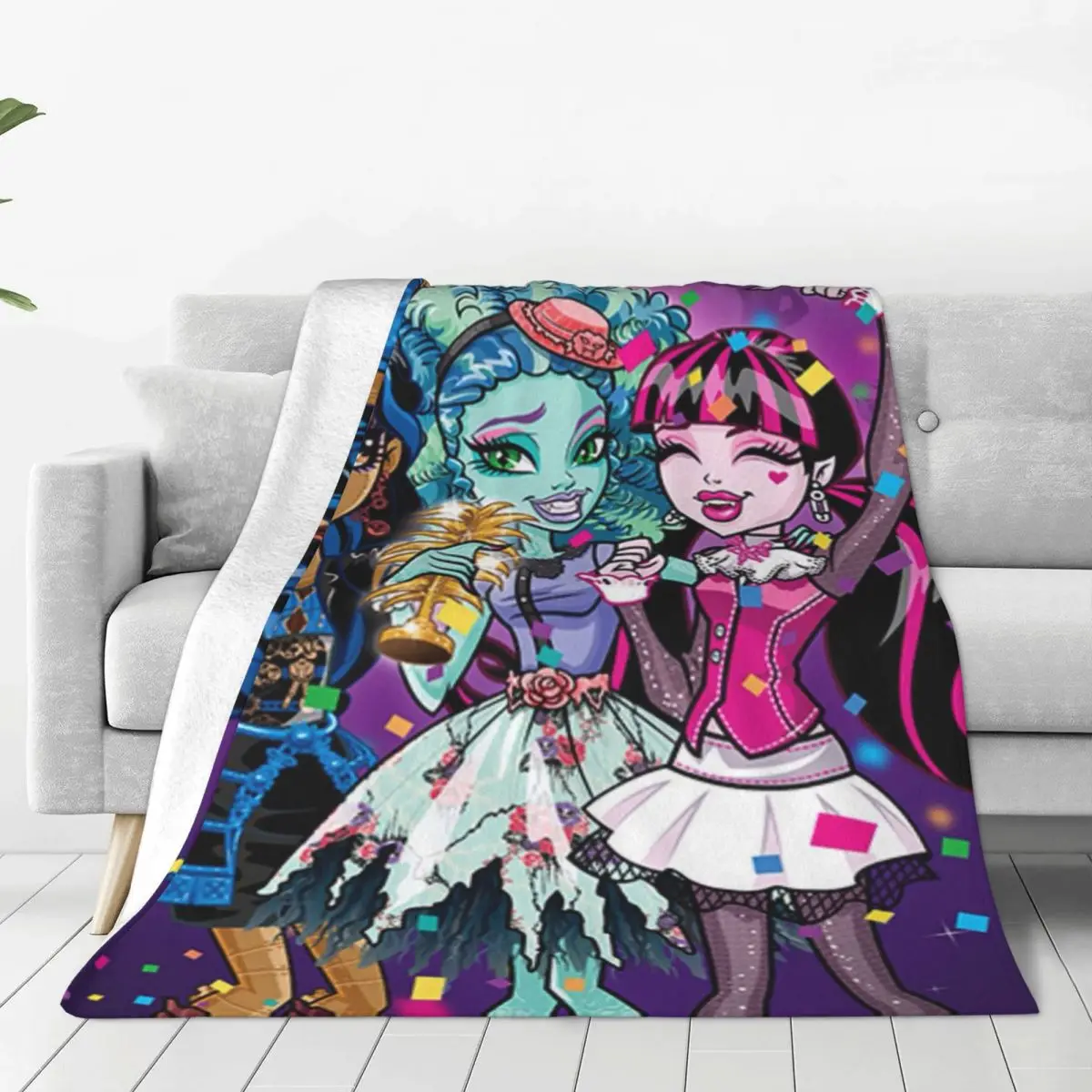 

Одеяла Draculaura Monster High, готический ужас вампира, флисовые Смешные теплые покрывала с аниме принтом, для весны и осени