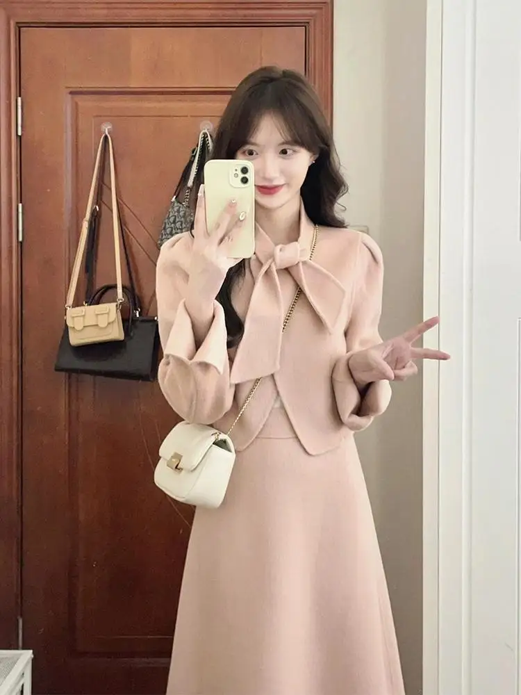 Temperament Sweet Woolen Coat Skirt Two Piece Set Women Fashion Lace Up Korean Gentle New Year Solid Winter Celebrity Chic Suit
Temperament Sweet Woolen Coat Skirt Two Piece Set Women Fashion Lace Up Korean Gentle New Year Solid Winter Celebrity Chic Suit