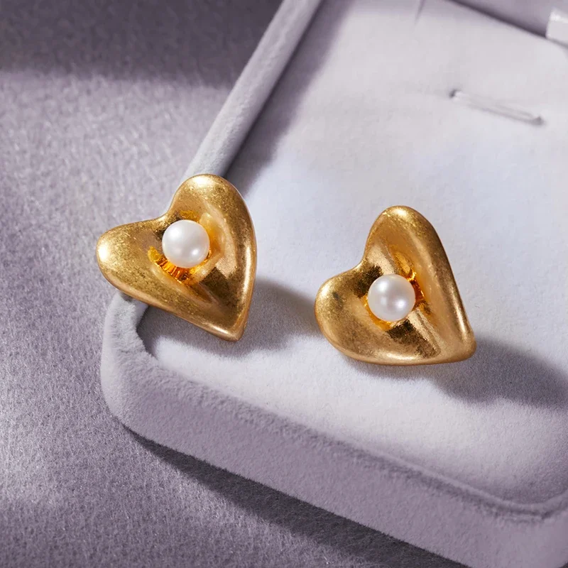 Trendy Vintage Earring 925 Sterling Silver Heart Pearl Stud Earrings Female Fashion Earrings 18K Gold Plated 2023 Christmas Gift
Trendy Vintage Earring 925 Sterling Silver Heart Pearl Stud Earrings Female Fashion Earrings 18K Gold Plated 2023 Christmas Gift