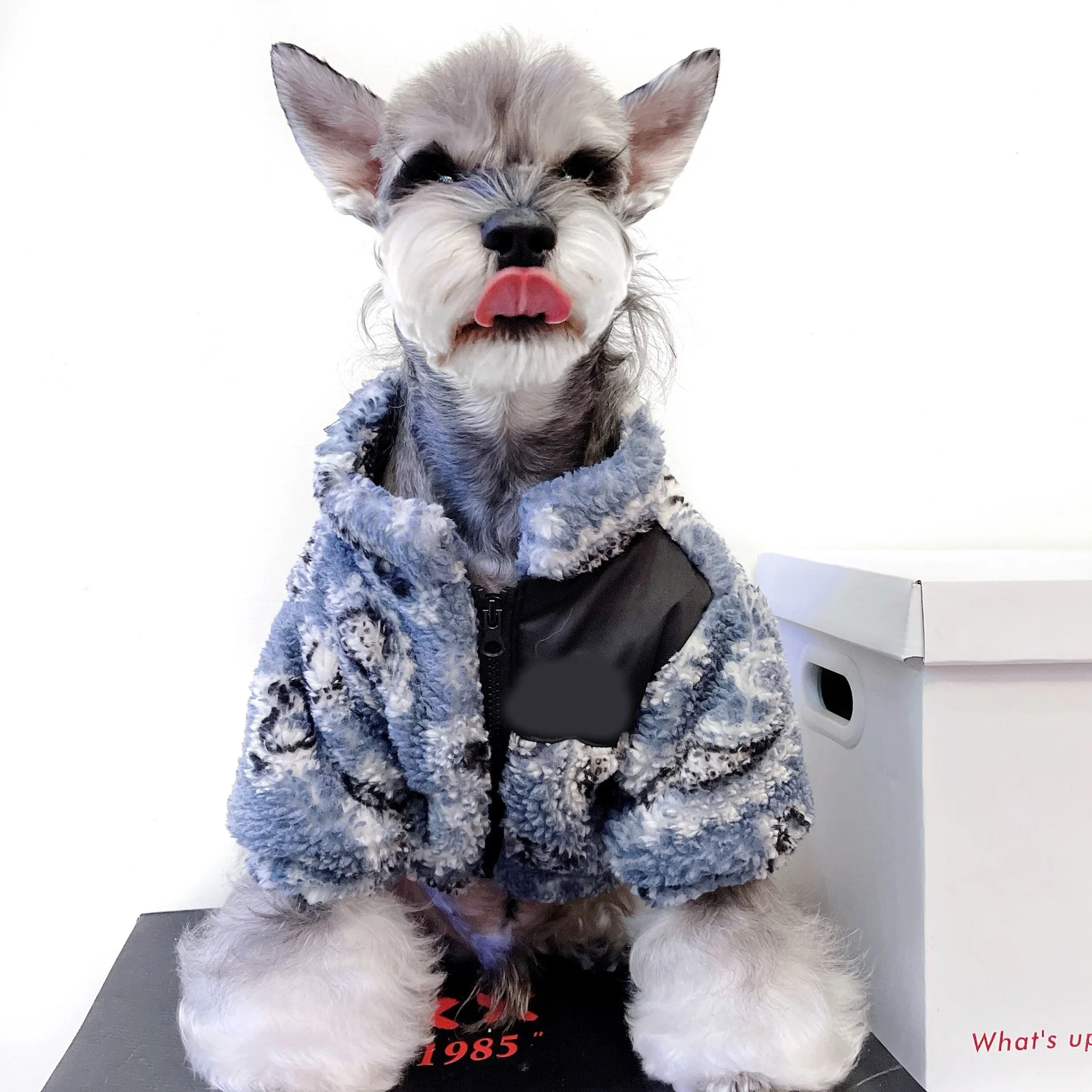 Fashion Winter Pet Dog Clothes for Small Dogs Clothing French Bulldog Bandanna Warm Fur Jacket for Yorkies Outfit Pug CL0175
Fashion Winter Pet Dog Clothes for Small Dogs Clothing French Bulldog Bandanna Warm Fur Jacket for Yorkies Outfit Pug CL0175