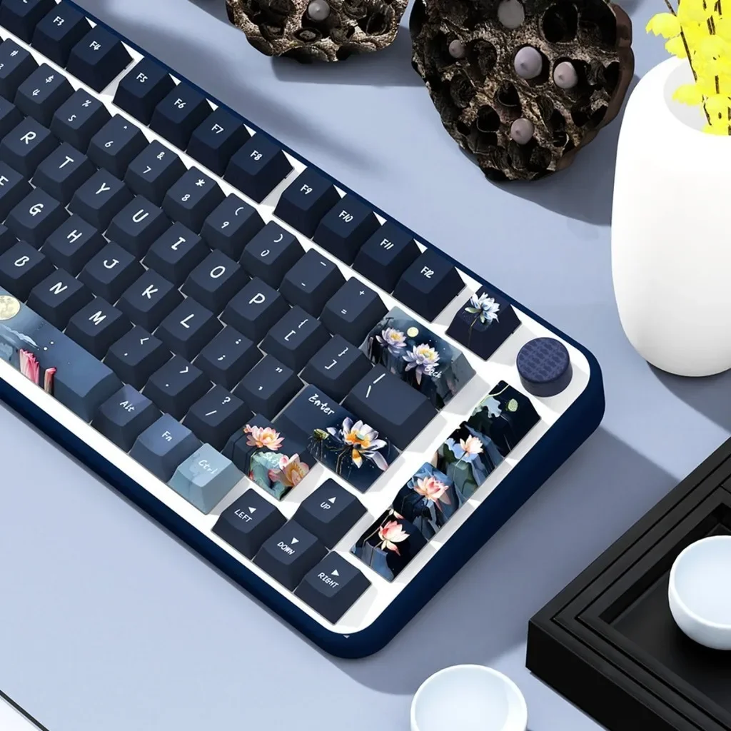 

Mechanical Keyboard Key Cap Lotus Pond Moonlight PBT Cherry Profile Personalized Five Sided Heat Sublimation Custom Keycaps