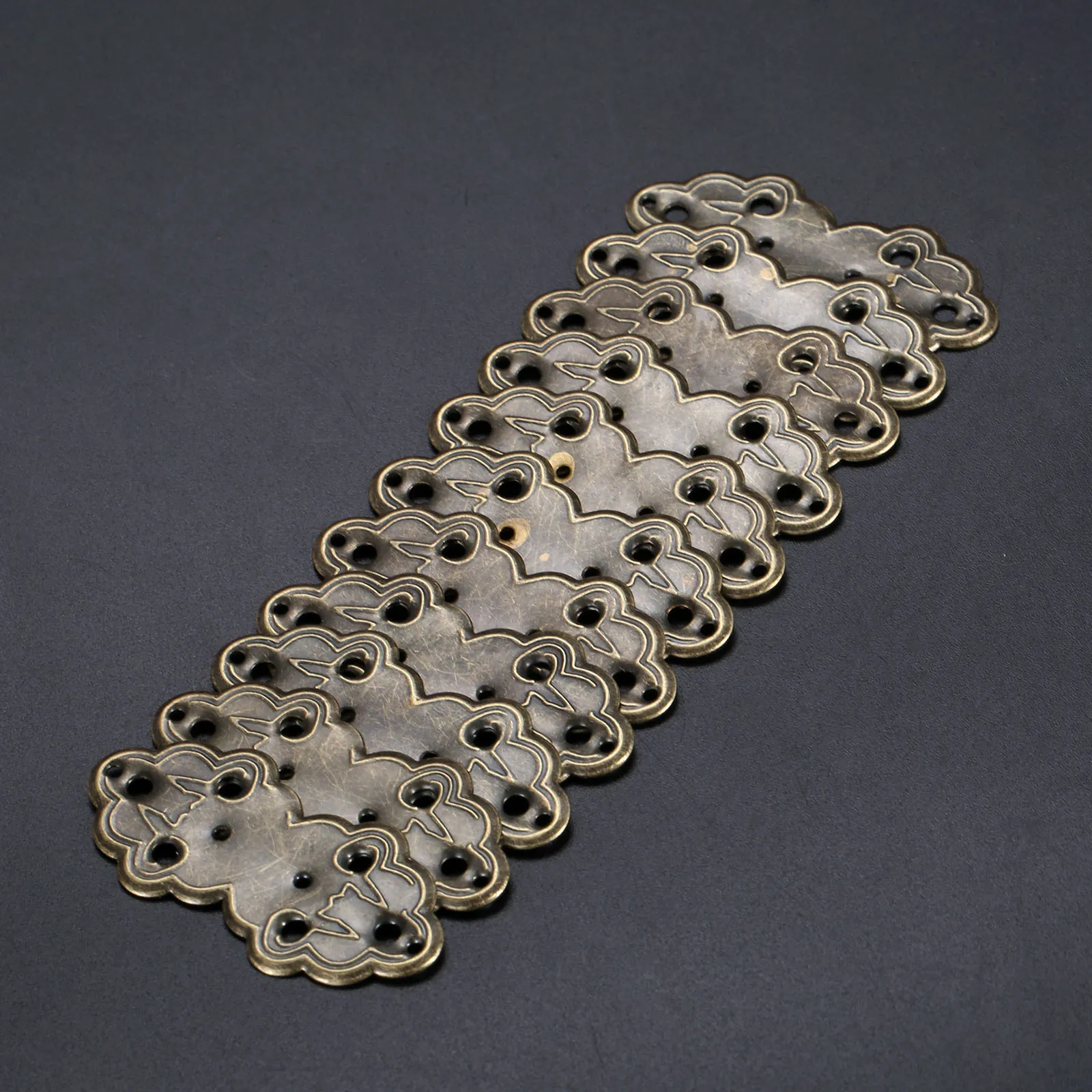 10pcs 50*24mm Corner Brackets for Photo Frame Embellishment Scrapbooking Menus Wooden Box Decorative Protectors
10pcs 50*24mm Corner Brackets for Photo Frame Embellishment Scrapbooking Menus Wooden Box Decorative Protectors