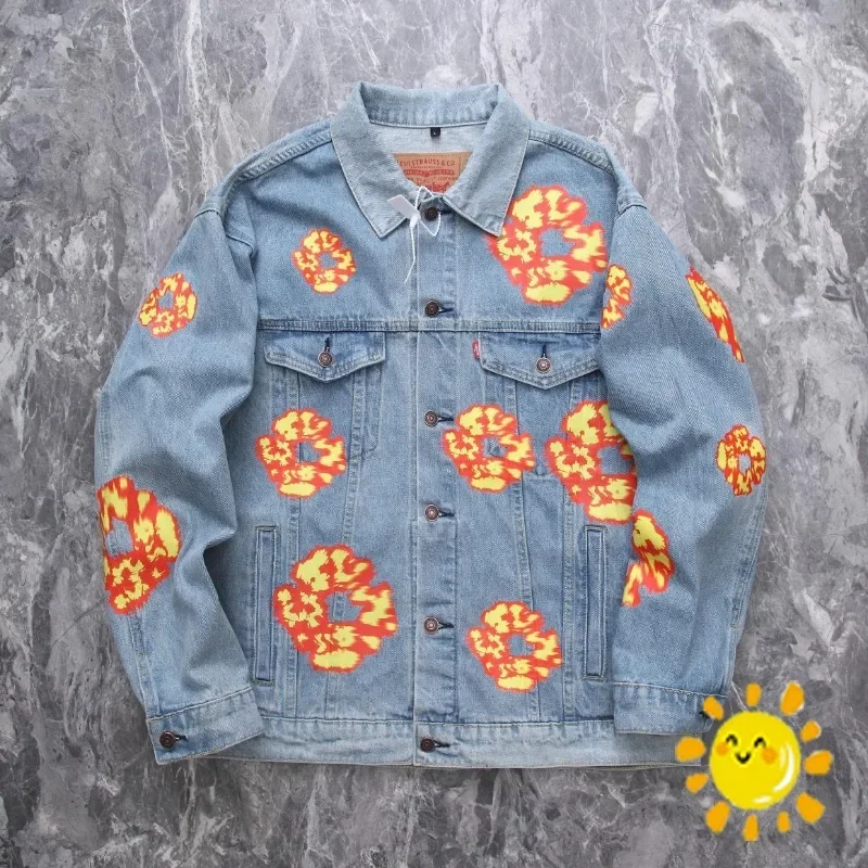 Hip Hop Best Quality Washed Flame Inlaid Kapok DENIM TEARS Jeans Jacket Men Women Kanye Heavy Fabric Oversize Coat
Hip Hop Best Quality Washed Flame Inlaid Kapok DENIM TEARS Jeans Jacket Men Women Kanye Heavy Fabric Oversize Coat