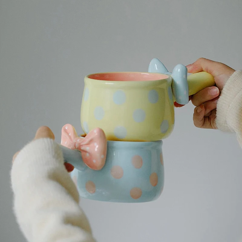 Ahunderjiaz-Nordic Ceramic Handle Bowl with Bow Knot, Portable Rice Bowl, Hand Painted Underglaze Color Kitchen Cooker Set
Ahunderjiaz-Nordic Ceramic Handle Bowl with Bow Knot, Portable Rice Bowl, Hand Painted Underglaze Color Kitchen Cooker Set
