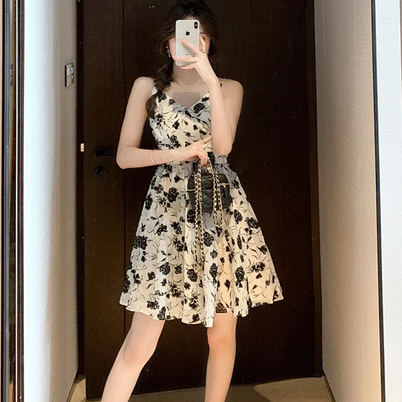 2023 Summer New Dress Sweet V-Neck Pure Lust Style Strap Sexy Fashion Waist Shrinking Slim Free Shipping
2023 Summer New Dress Sweet V-Neck Pure Lust Style Strap Sexy Fashion Waist Shrinking Slim Free Shipping
